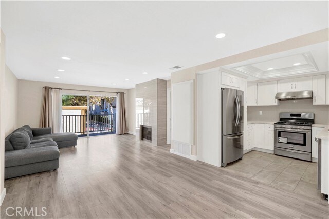 Building Photo - 901 Golden Springs Dr