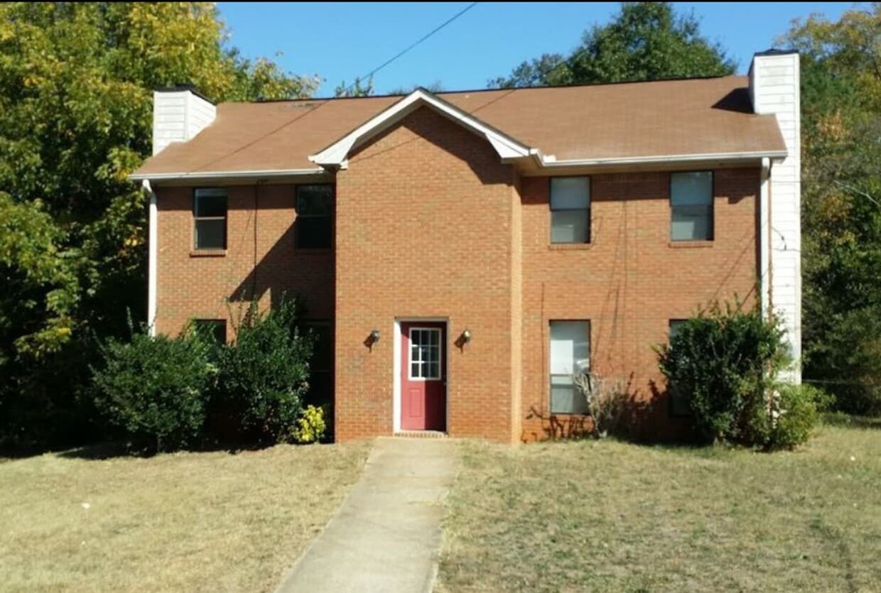 Primary Photo - 2 bedroom duplex on cul-de-sac in McDonough