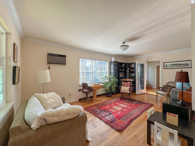 Foto del edificio - 1627 Webster St NE