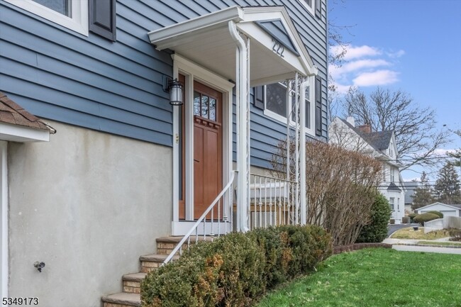 Building Photo - 222 Ashland Ave