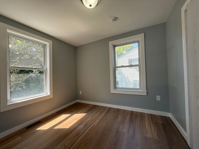 Foto del edificio - 712 East St