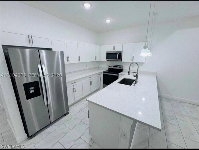 Foto del edificio - 5022-5024 Centennial Blvd