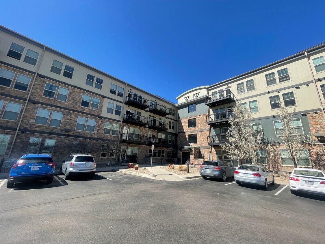 13598 Via Varra Unit 106, Broomfield, CO 80020 Condo for Rent in