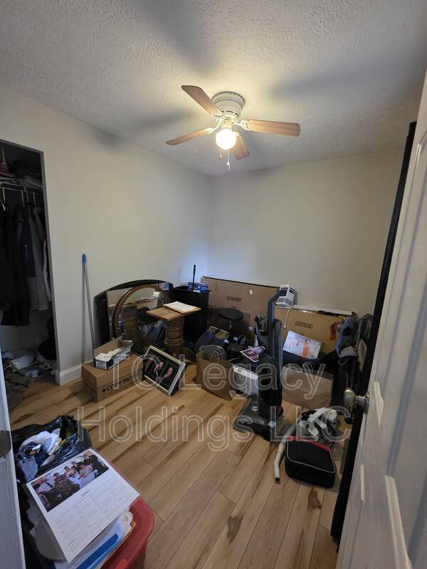 Foto del edificio - 419 1/2 Walnut Ave