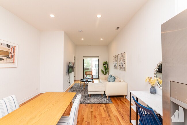 Foto del edificio - 1636 N Western Ave