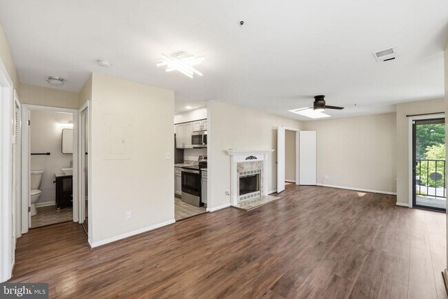 Foto del edificio - 13408 Shady Knoll Dr