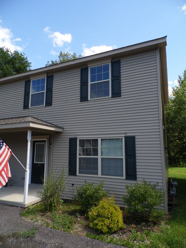 Primary Photo - 18 Hickory Terrace