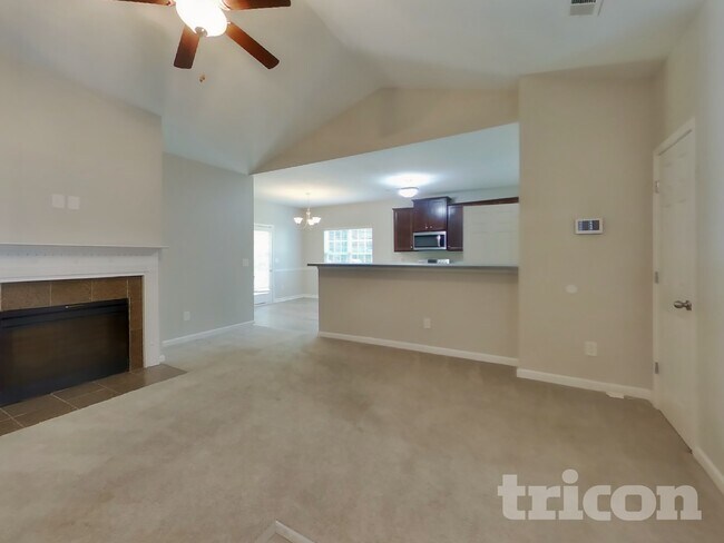 Foto del edificio - 1184 Warm Spring Ct