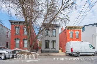 Building Photo - 218 W 5th St