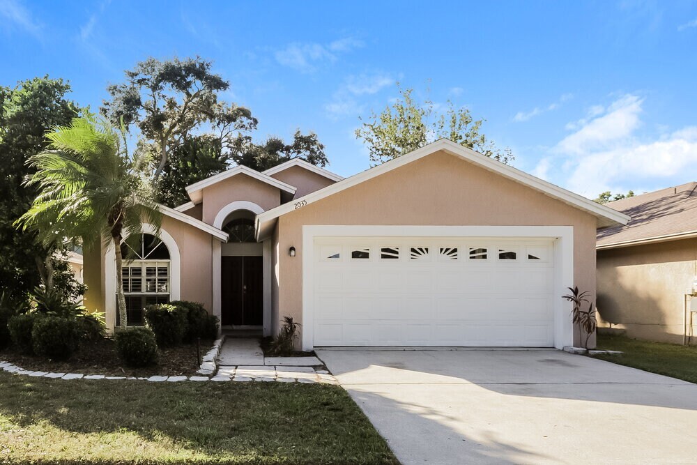 Foto principal - 2035 Attaway Dr