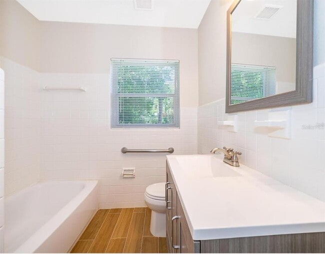 Building Photo - 2394 S Orange Ave