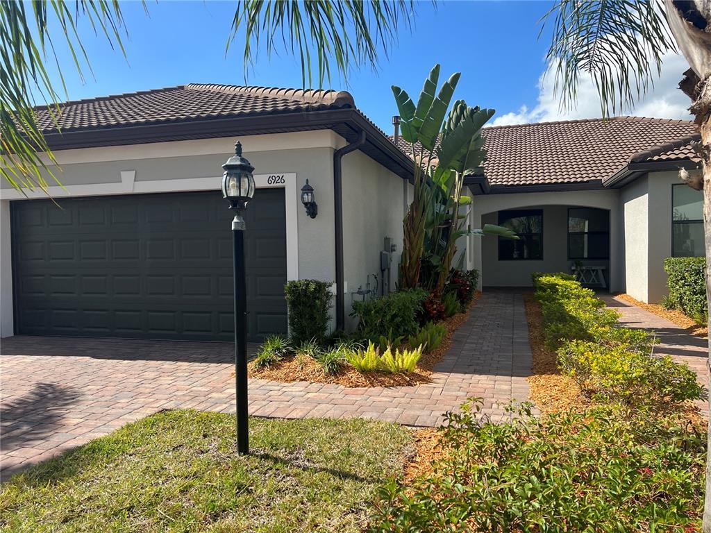Foto principal - 6926 Dorset Ct