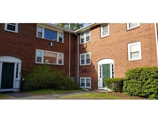 Primary Photo - 21 Park Ave