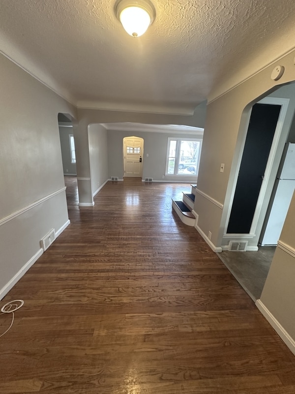 1240 Avondale Rd South Euclid, OH 44121 – photo 2