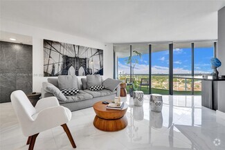 Building Photo - 3610 Yacht Club Dr