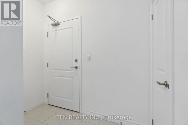 Photo du bâtiment - 460-460 Dundas St E