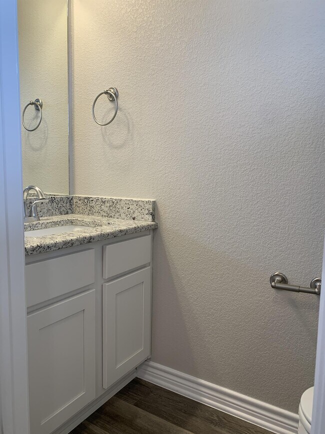 Foto del edificio - 7611 Stonehollow