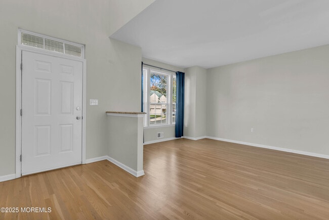 Building Photo - 20 Mulberry Ln