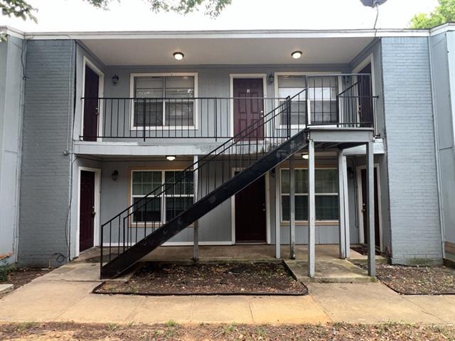 Building Photo - 219 Fry St