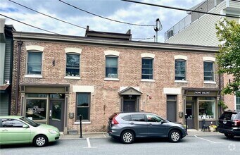Building Photo - 11 1st St