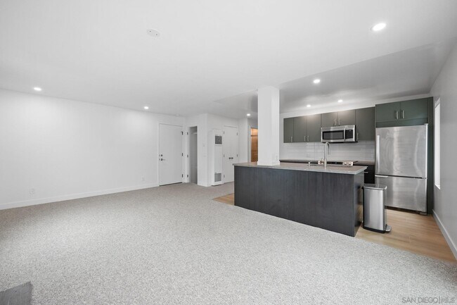 Building Photo - 263 26th St