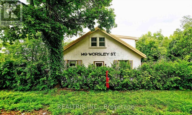 Building Photo - 149 Worsley St