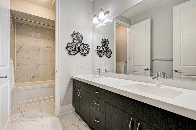 Elegantly Designed Double Vanity Bathroom, Shared Exclusively with One Housemate - 34 Stanley Greene Blvd