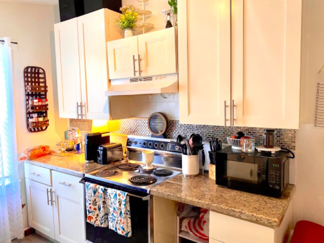 Foto del edificio - 109 Frow Ave