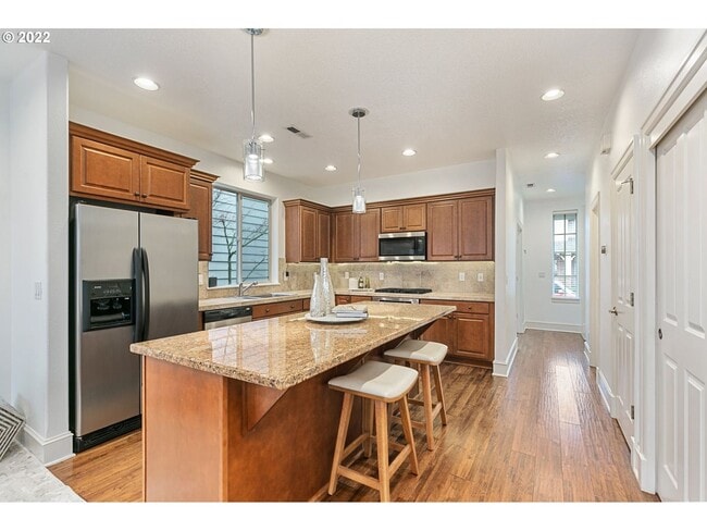 Foto del edificio - 17335 SW Montague Way