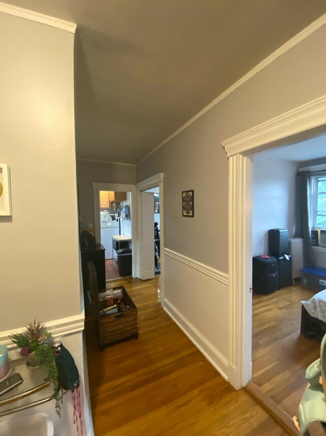 Building Photo - 378 Riverway
