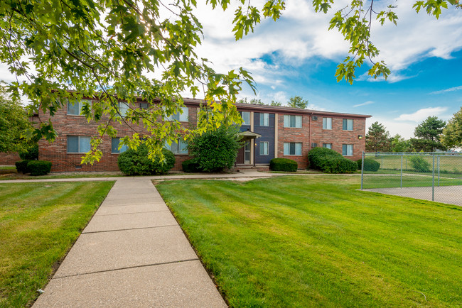 Foto del edificio - Golf Manor Apartments