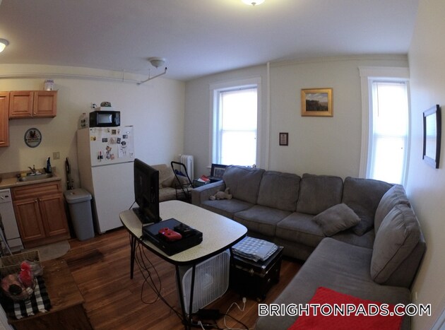 Foto principal - 1615 Commonwealth Ave