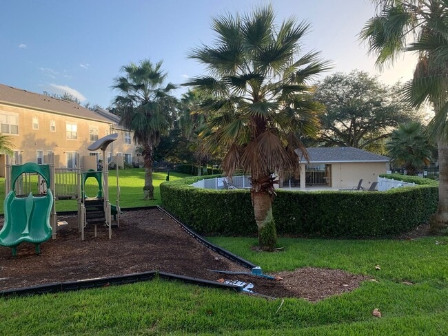 Building Photo - Gated 3/2.5 Townhouse with Garage in Altam...