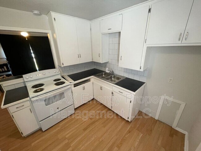 Foto del edificio - 3212 NE 15th St