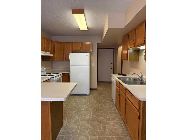 Building Photo - 1706 Lincoln Ave