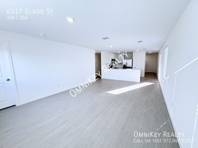 Building Photo - 6517 Glade St