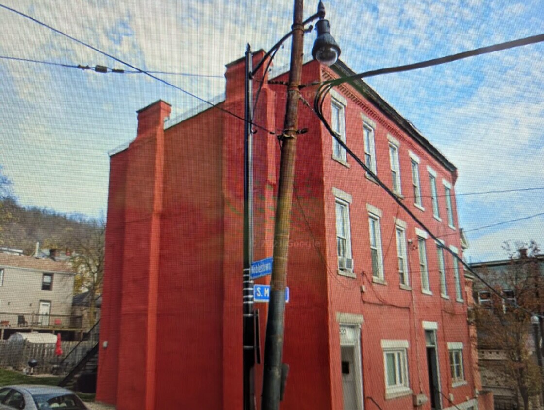 Primary Photo - 520 S Main St