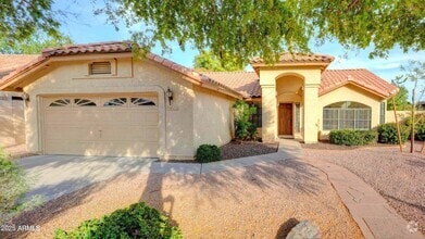 Building Photo - 9445 S La Rosa Dr