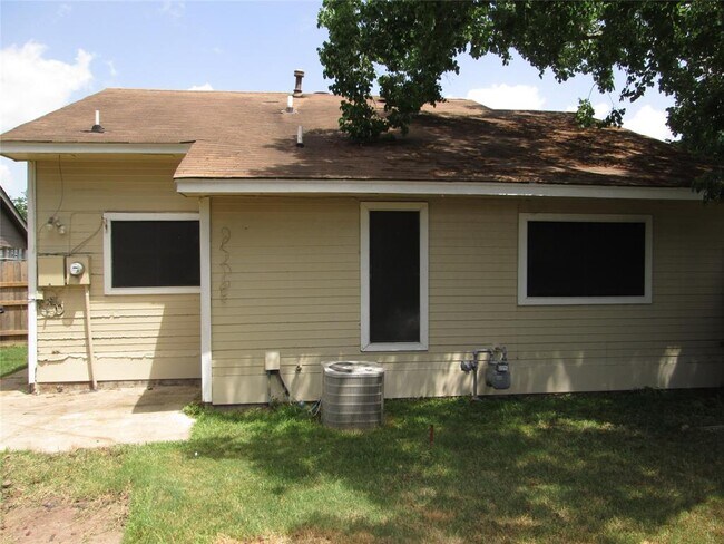 Foto del edificio - 19917 Stoney Haven Dr
