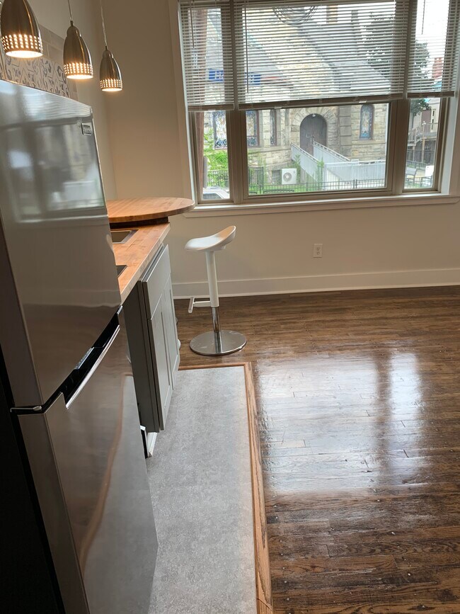 Área de estar - 5410 Howe St