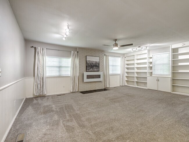 Foto del edificio - 637 E 27th St