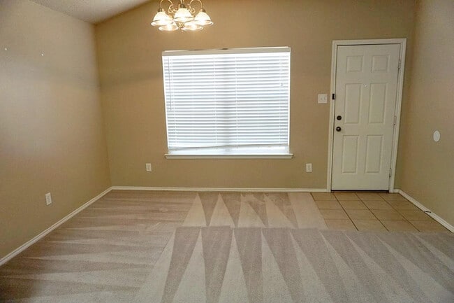 Foto del edificio - 6545 89th St