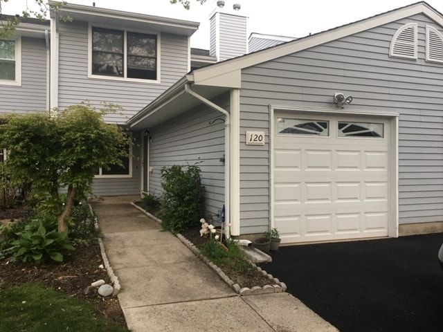 Main Enterence - 120 Woodmere Dr