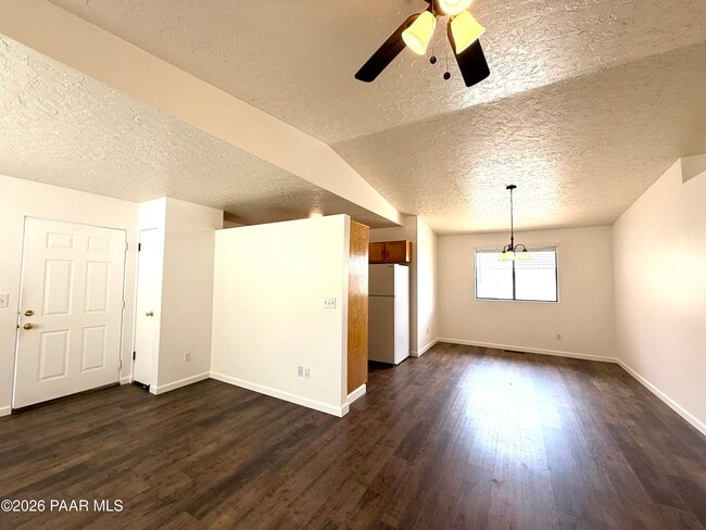 Building Photo - 1808 Reading Ln