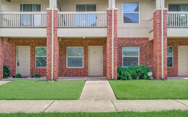 Building Photo - 3815 Shire Valley Dr