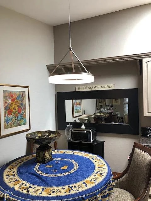 Building Photo - 1220 Manhattan Beach Blvd