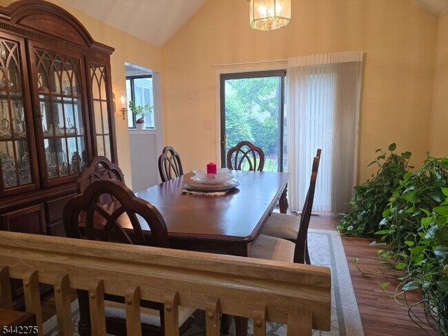 Foto del edificio - 41 Arbor Cir