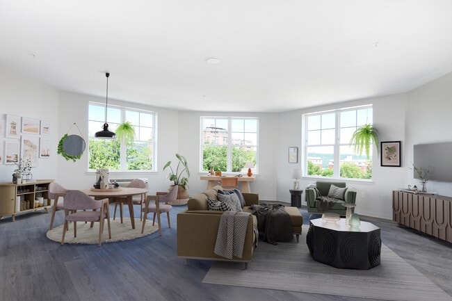 Interior Photo - Regency on the Hudson