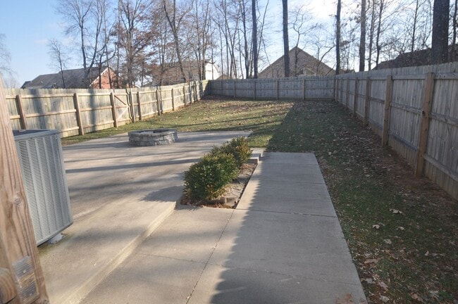 Building Photo - 142 Vineland Pkwy Dr