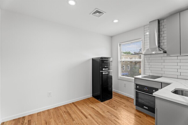 Foto del edificio - 695 Summit Ave